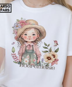 Boeremeisie T-shirt met Afrikaanse ontwerp. Stylvol, gemaklik en perfek vir plaaslewe, boeretrots en Suid-Afrikaanse meisies.
